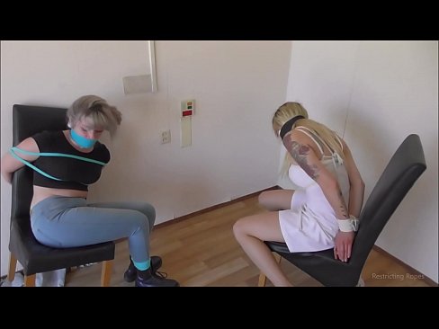 ❤️ نشئي/ ڳنڍيل ۽ ڳچيءَ ۾ جڪڙيل/ پريشانيءَ ۾ مبتلا ❤️ فحش تي٪ sd.mysexgamer.ru٪