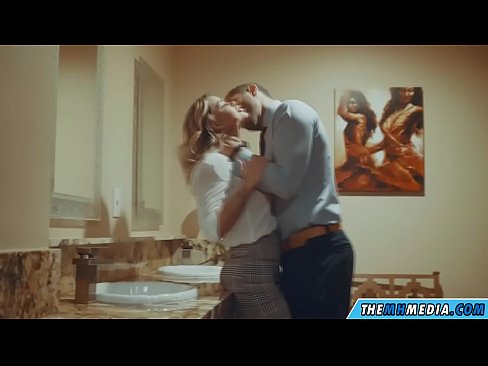 ❤️ جڏهن هڪ busty سنهري اوھان کي هڪ عوامي آرام روم ۾ seduces ❤️ فحش تي٪ sd.mysexgamer.ru٪